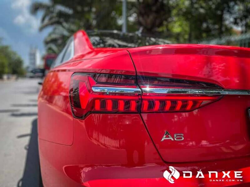 Dán decal đổi màu xe Audi A6 đỏ