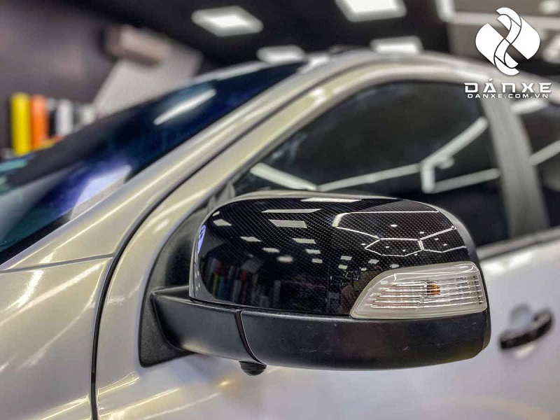 Dán decal đổi màu xe Ford Ranger Raptor là cách để nâng cấp “ngoại hình” của xe ô tô, giúp chiếc xe trở nên sang trọng và đẳng cấp, tạo nên những điểm nhấn nổi bật cho chiếc xe của bạn và đậm chất cá tính riêng.