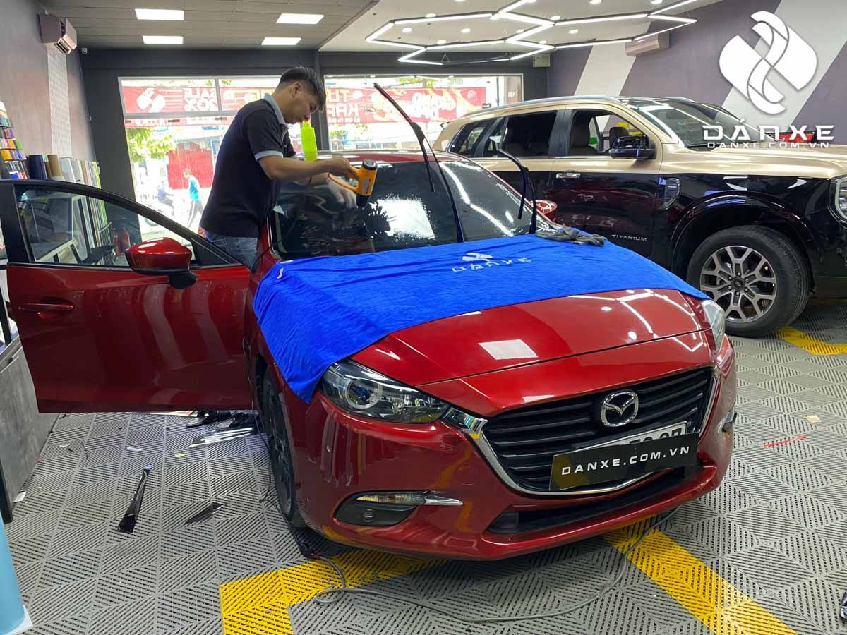 Lựa chọn phim cách nhiệt xe Mazda 3 theo vị trí kính và màu phim