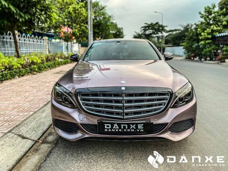 Dán decal đổi màu xe Mercedes C250 là gì?